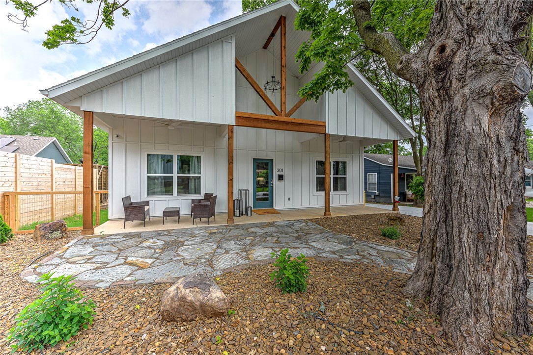 RAILROAD ADD-BENTONVILLE - Residential