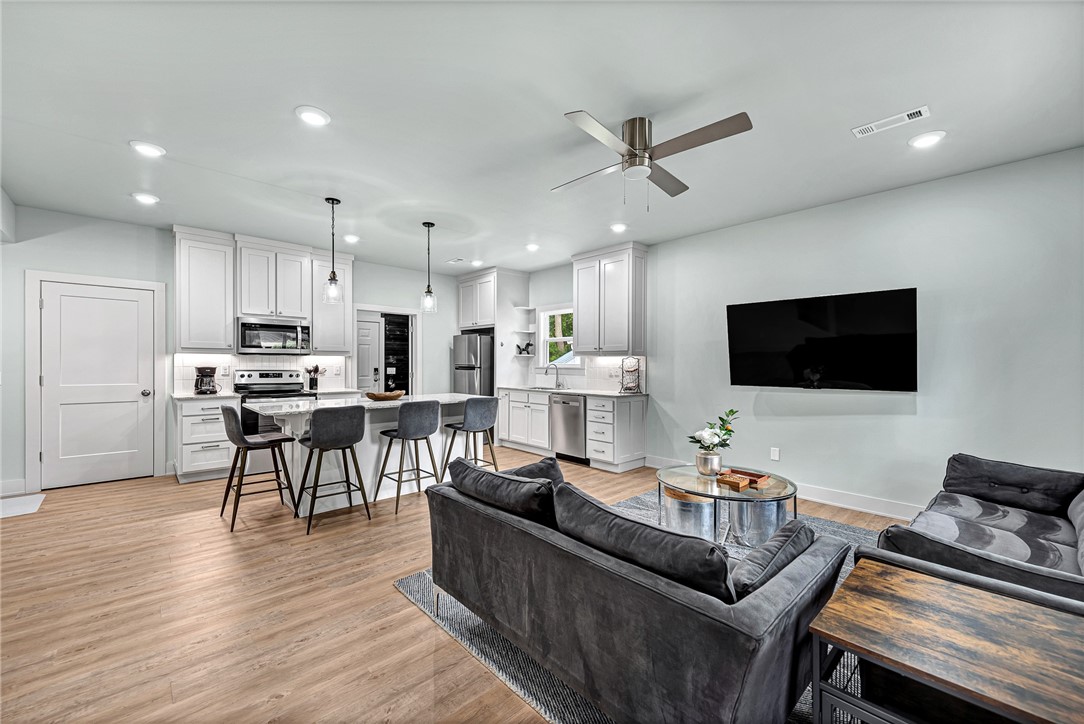 RAILROAD ADD-BENTONVILLE - Residential