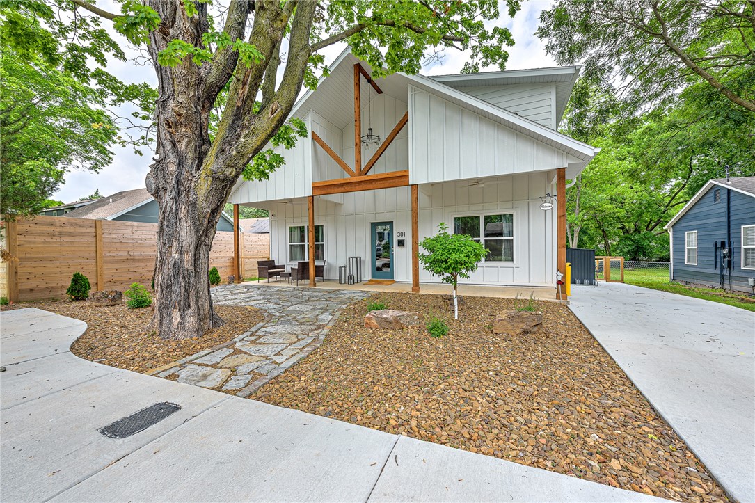 RAILROAD ADD-BENTONVILLE - Residential