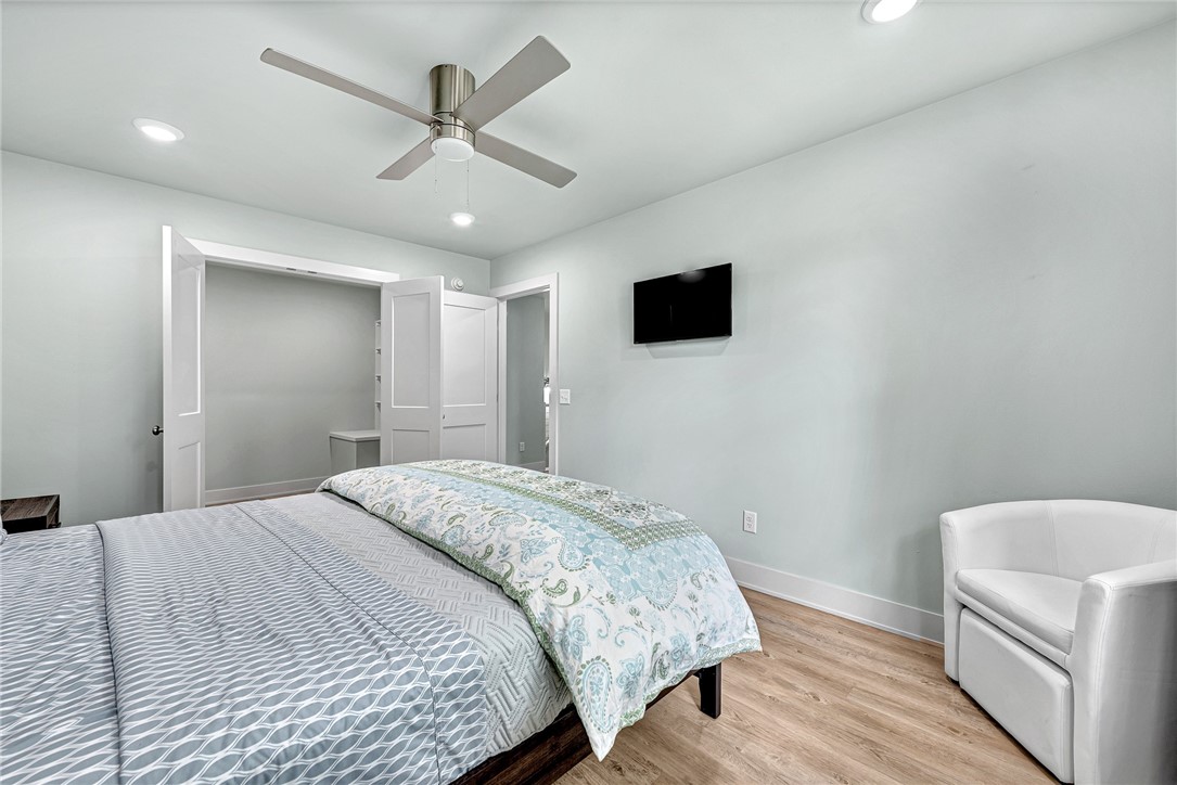 RAILROAD ADD-BENTONVILLE - Residential