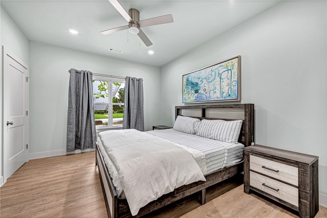 RAILROAD ADD-BENTONVILLE - Residential