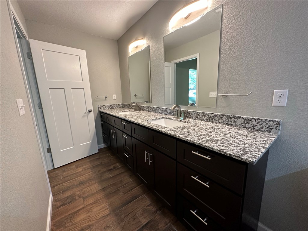 Plucks Add Gentry - Residential Lease