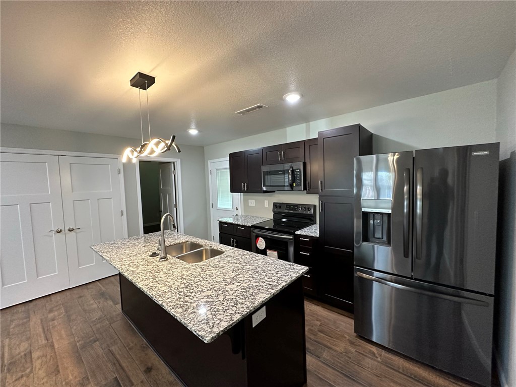 Plucks Add Gentry - Residential Lease