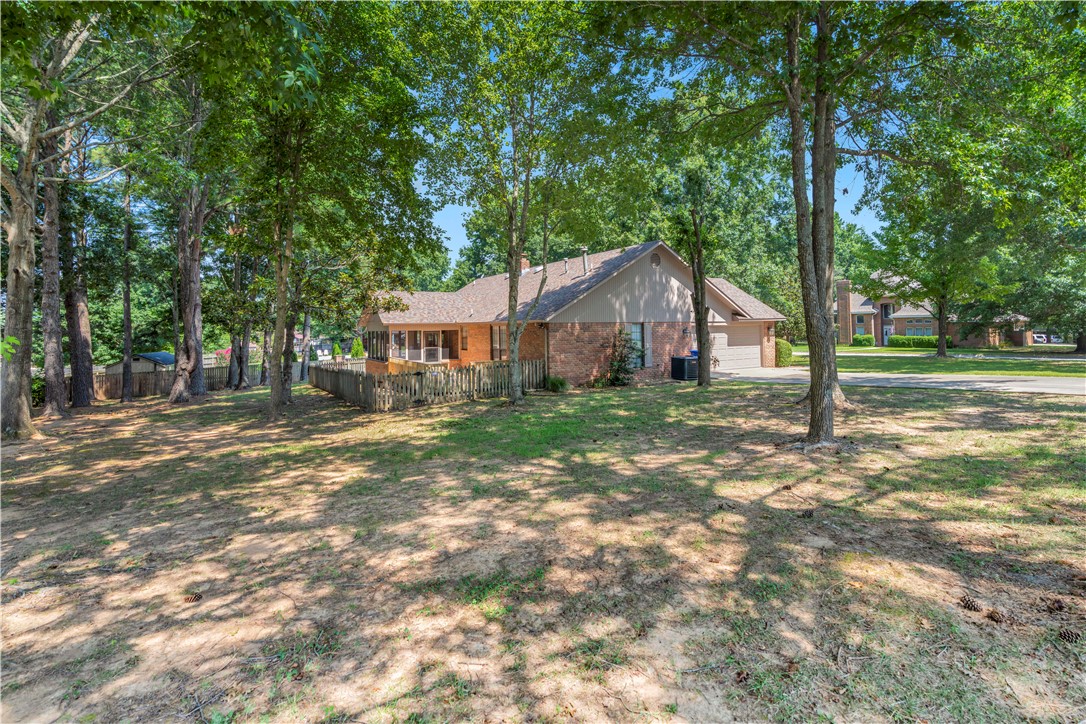 Country Club Estates - Residential