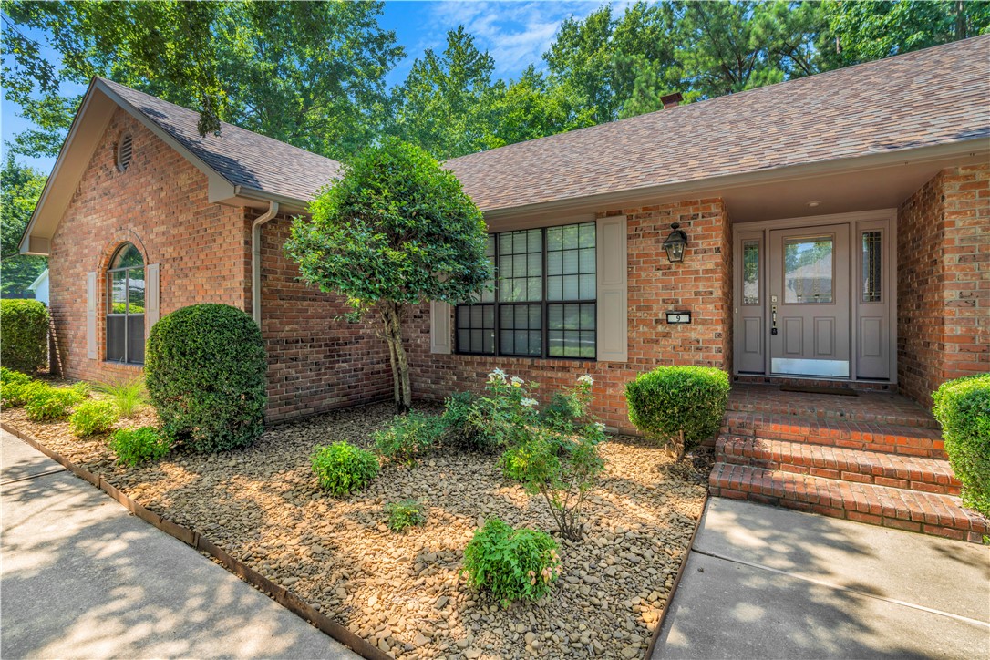 Country Club Estates - Residential