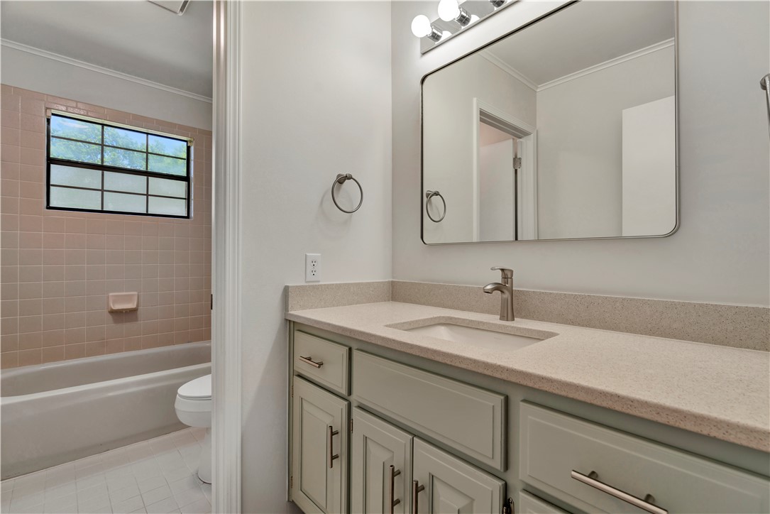 Country Club Estates - Residential