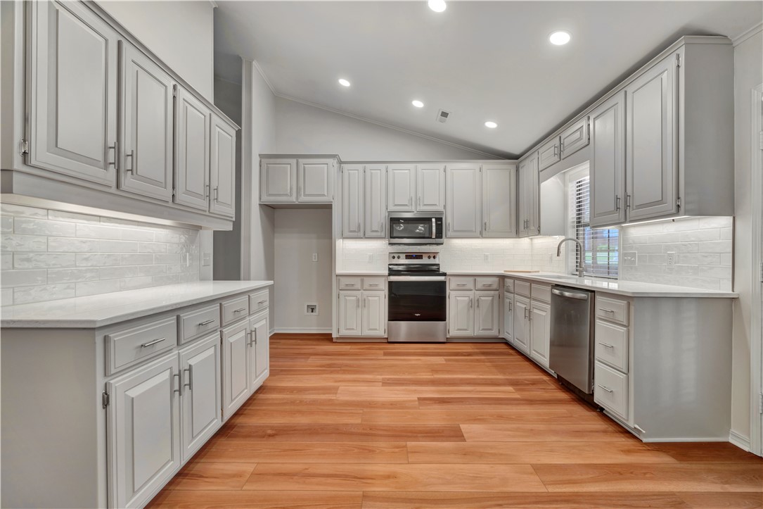 Country Club Estates - Residential