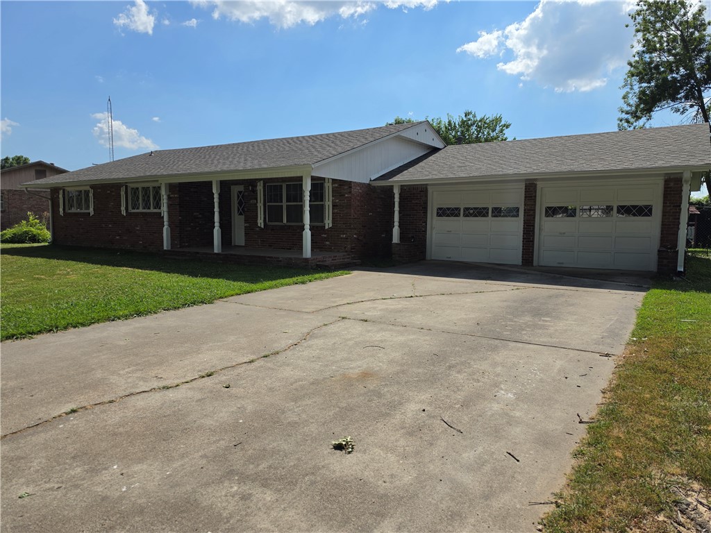 Western Oaks Place I - Residential