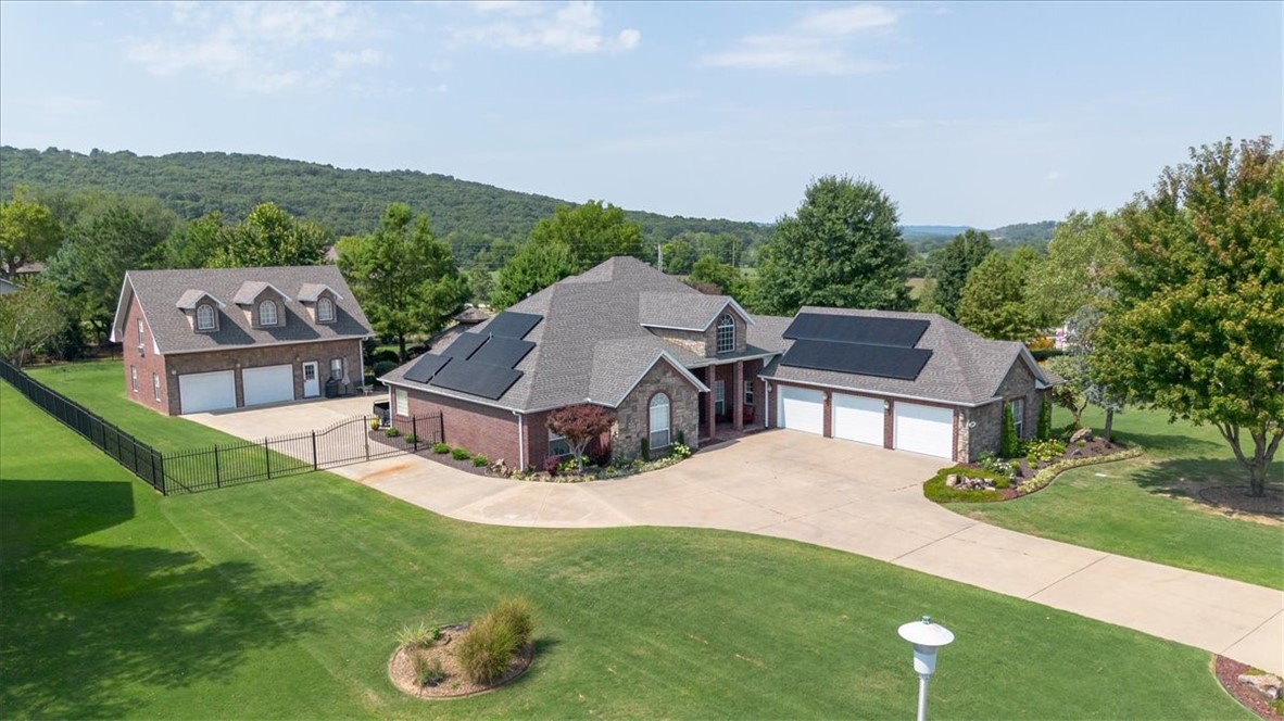 Summerbrook Place - Residential