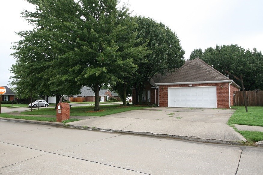 Cambridge Park Ph 3 Rogers - Residential Lease