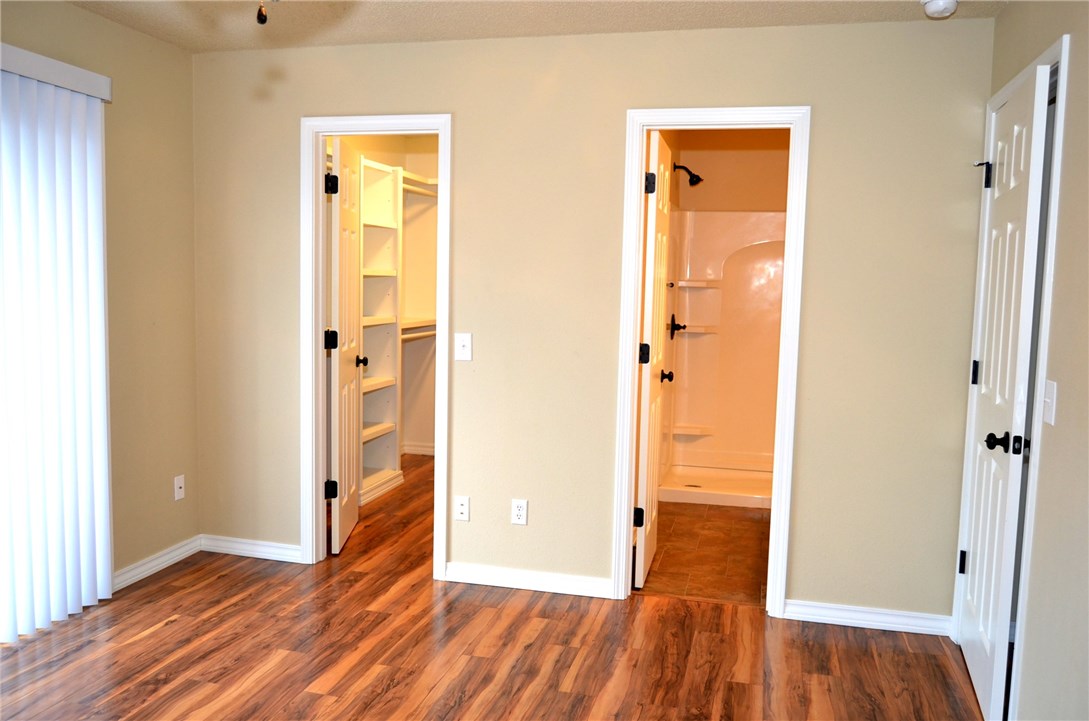 Townhouse Tct 3 A/K/A Drake Court Bvv - Residential
