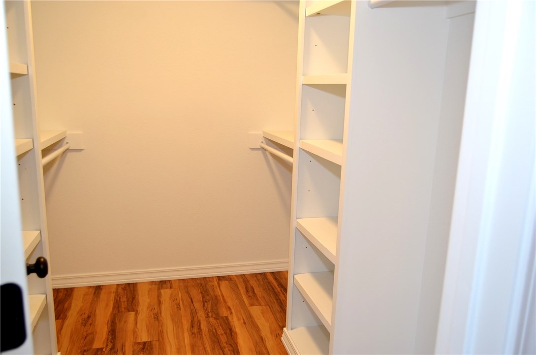Townhouse Tct 3 A/K/A Drake Court Bvv - Residential
