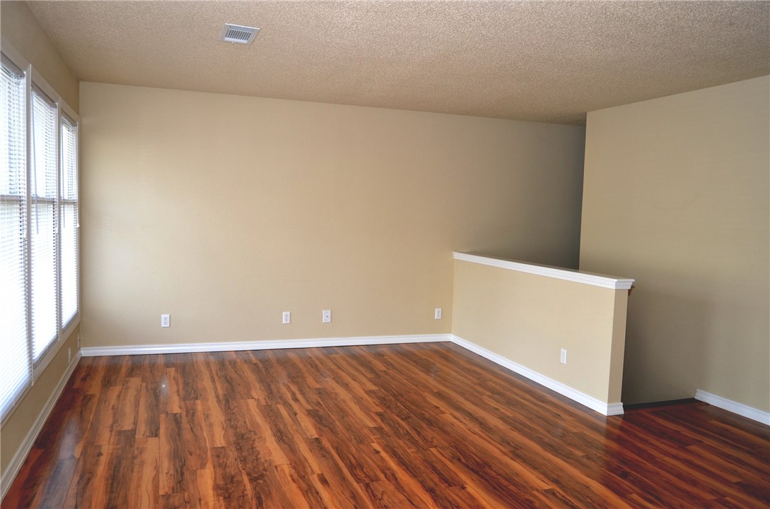 Townhouse Tct 3 A/K/A Drake Court Bvv - Residential