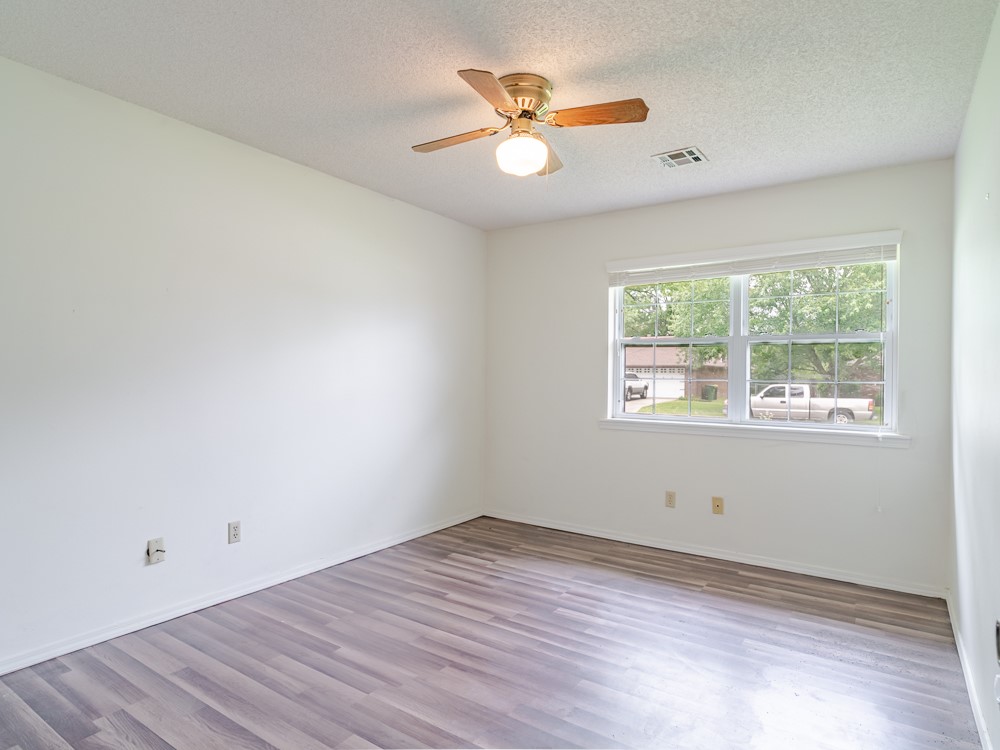 Whispering Timbers Ph 6 Rogers - Residential Lease