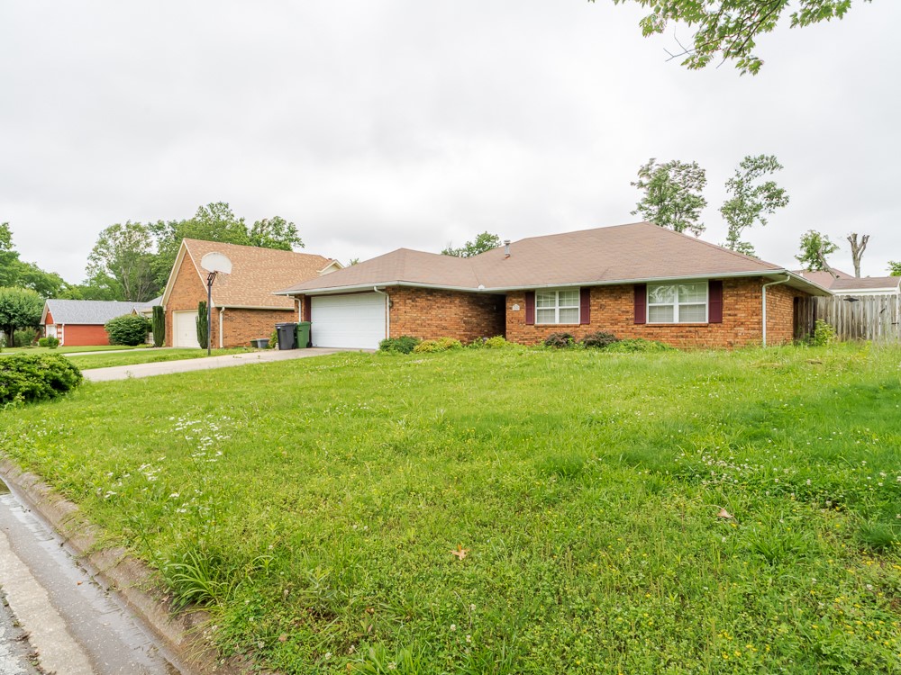 Whispering Timbers Ph 6 Rogers - Residential Lease