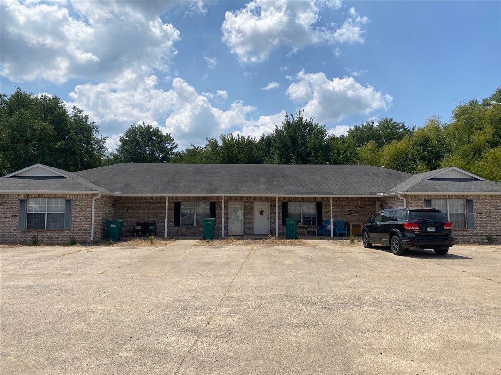 Investment Opportunity. 4-Plex located close to shopping and schools.  Two end units are 3 bedroom, 2 baths.  Interior units 2 bedroom, 1 bath. All appliances convey.