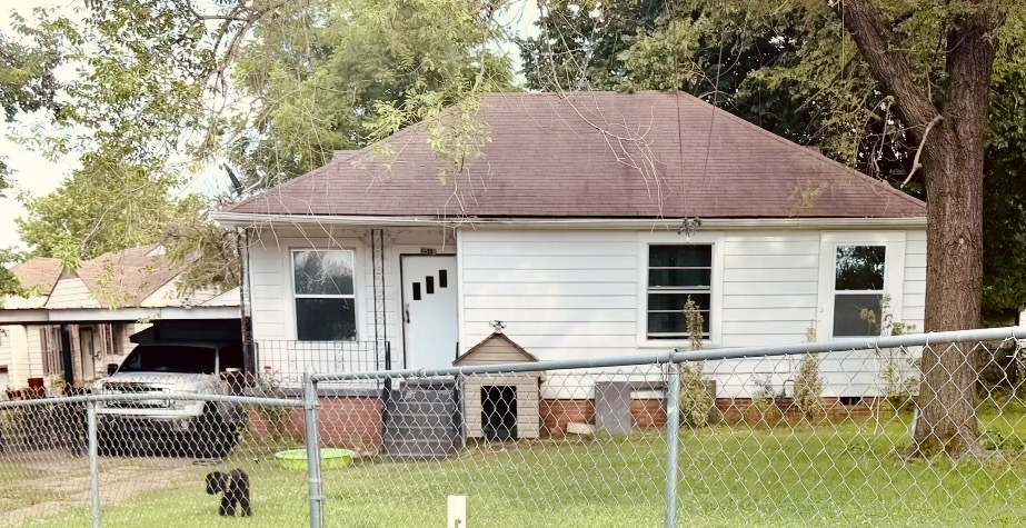Cute newly remodeled 2 BR, 1 BA, 961 SF home with a bonus room, all tile & luxury vinyl plank floors! House also has a garage & 2 car carport, & a chainlink fenced yard. Great starter home or perfect for a rental. Agent owned