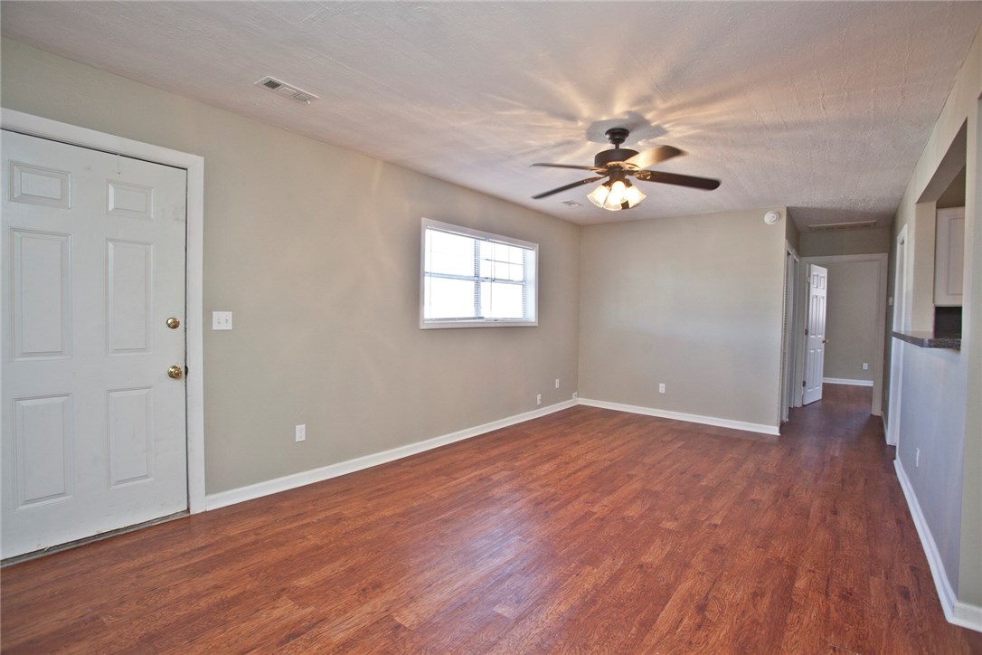 Springdale Outlots Sw Ne - Residential Lease