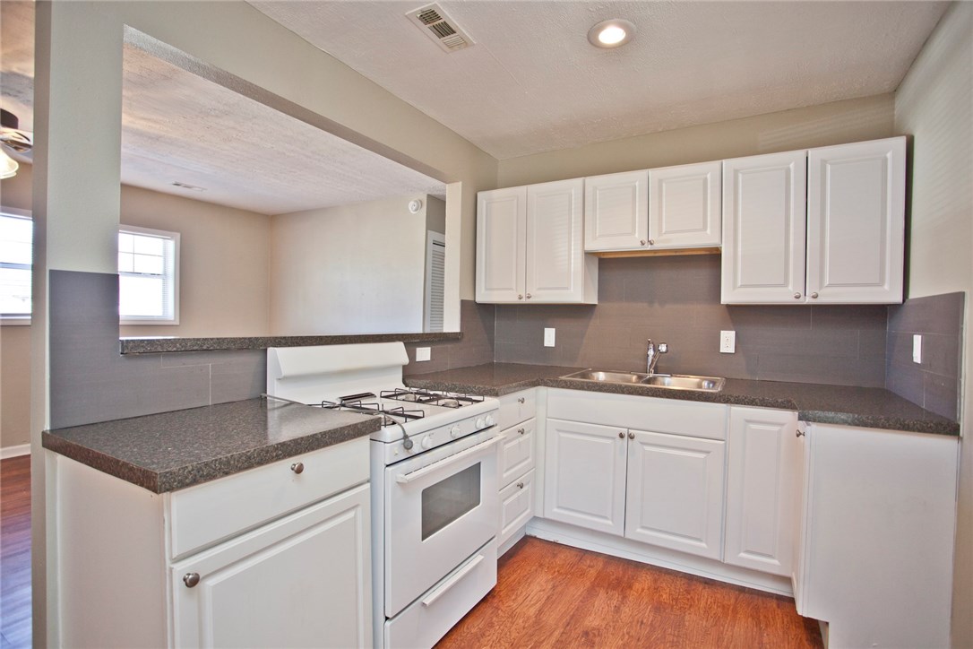 Springdale Outlots Sw Ne - Residential Lease