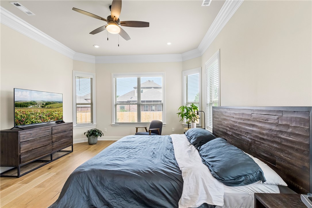 SAVANNAH ESTATES-ROGERS - Residential Lease