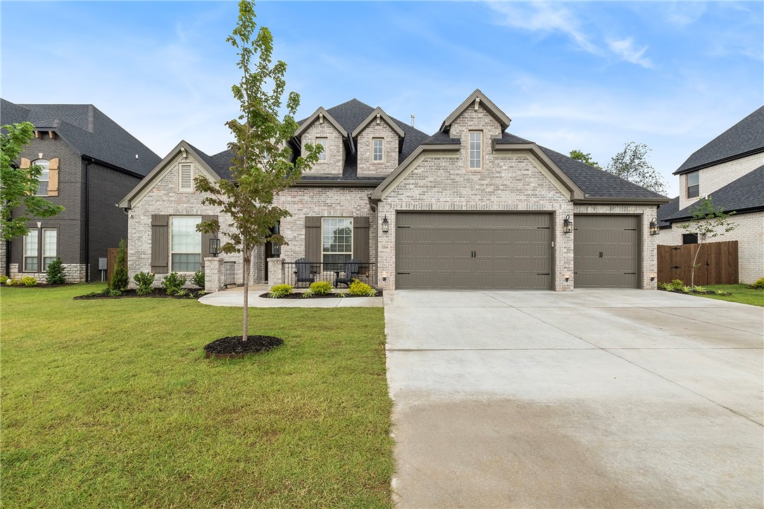 Executive Rental! Designer furnished 4 bed 4 bath new construction home in desireable Rogers neighborhood. Spacious, open floor plan offers a large kitchen opening to breakfast nook and large famiy room with fireplace. Seperate dining room and Primary suite on main level. Large Primary suite offers ensuite with double vanity, 2 large walk-in closests, whirlpool tub and seperate shower.  Downstairs offers two additional bedrooms with full baths and office/additional bedroom.  Upstairs is an oversized bonus room with full bath. Entertain on the covered backyard oversized patio a with fireplace and grill. 3 car garage. Privacy fence. Short terms rental options available minimum one month term.  Home comes with all amenities, just bring your toothbrush! Apply at PrimeNWA.com