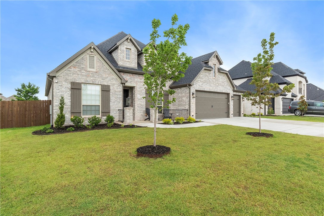 SAVANNAH ESTATES-ROGERS - Residential Lease