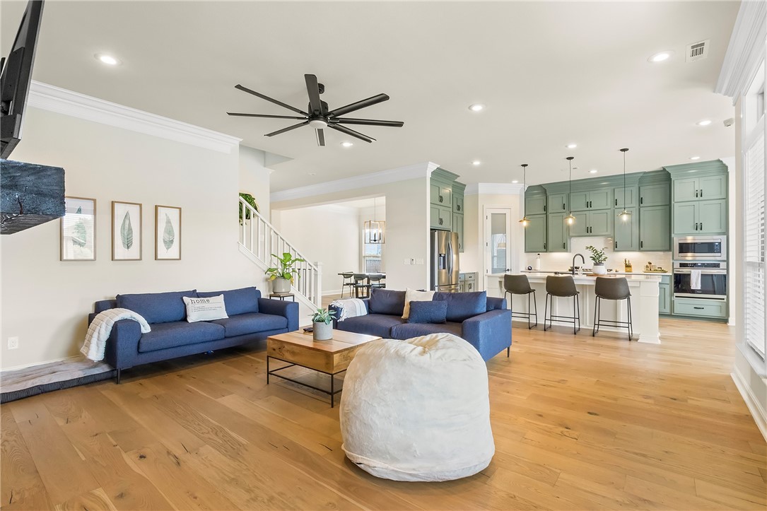 SAVANNAH ESTATES-ROGERS - Residential Lease