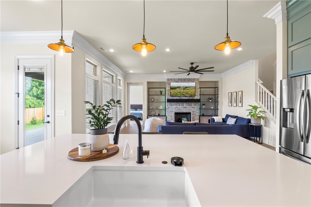 SAVANNAH ESTATES-ROGERS - Residential Lease