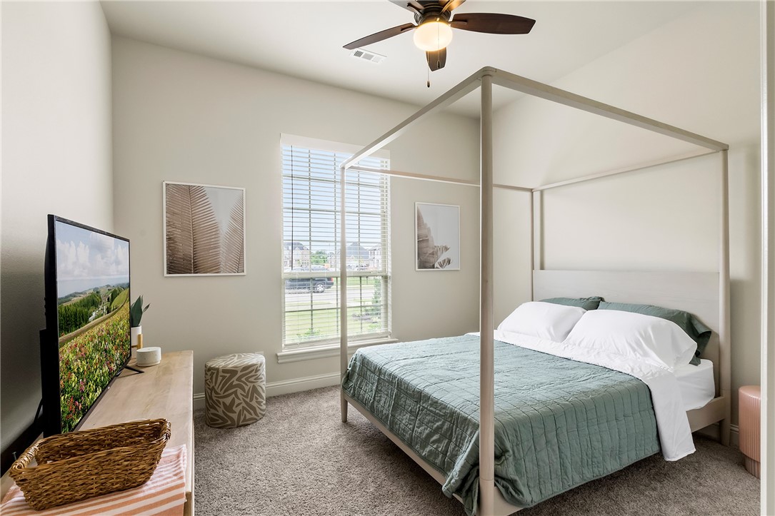 SAVANNAH ESTATES-ROGERS - Residential Lease