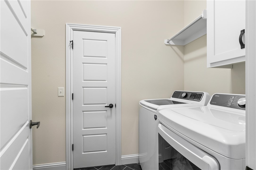 SAVANNAH ESTATES-ROGERS - Residential Lease