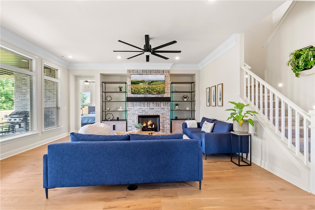 SAVANNAH ESTATES-ROGERS - Residential Lease
