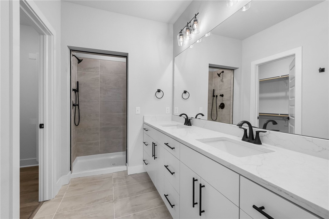 MEDLIN MEADOWS SUB PH 2-BENTONVILLE - Residential