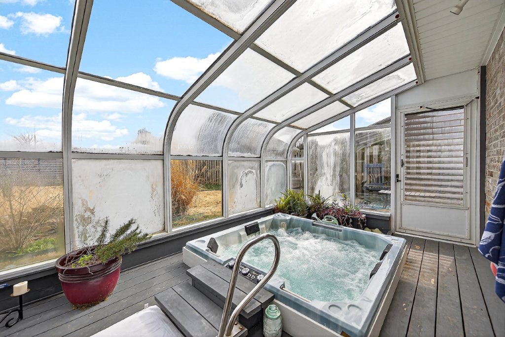 Rosewood Add Rogers - Residential Lease