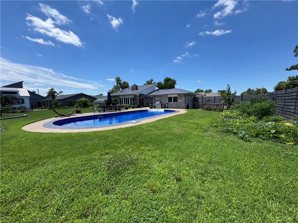 Rosewood Add Rogers - Residential Lease