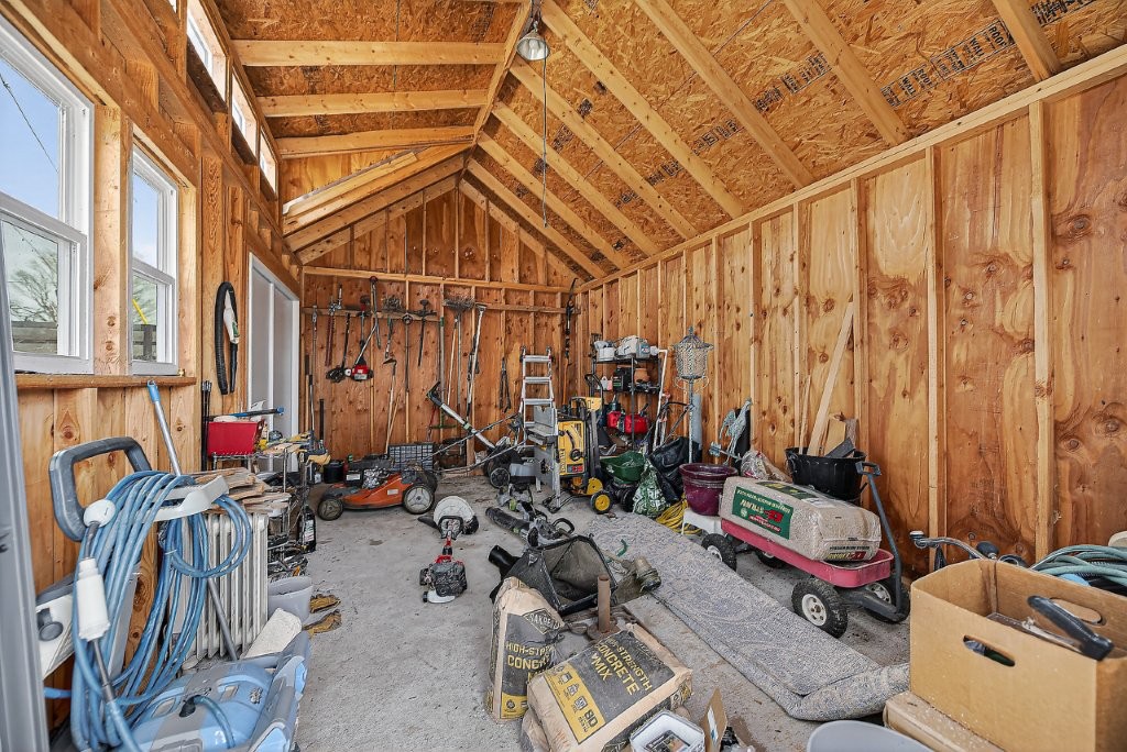 Rosewood Add Rogers - Residential Lease