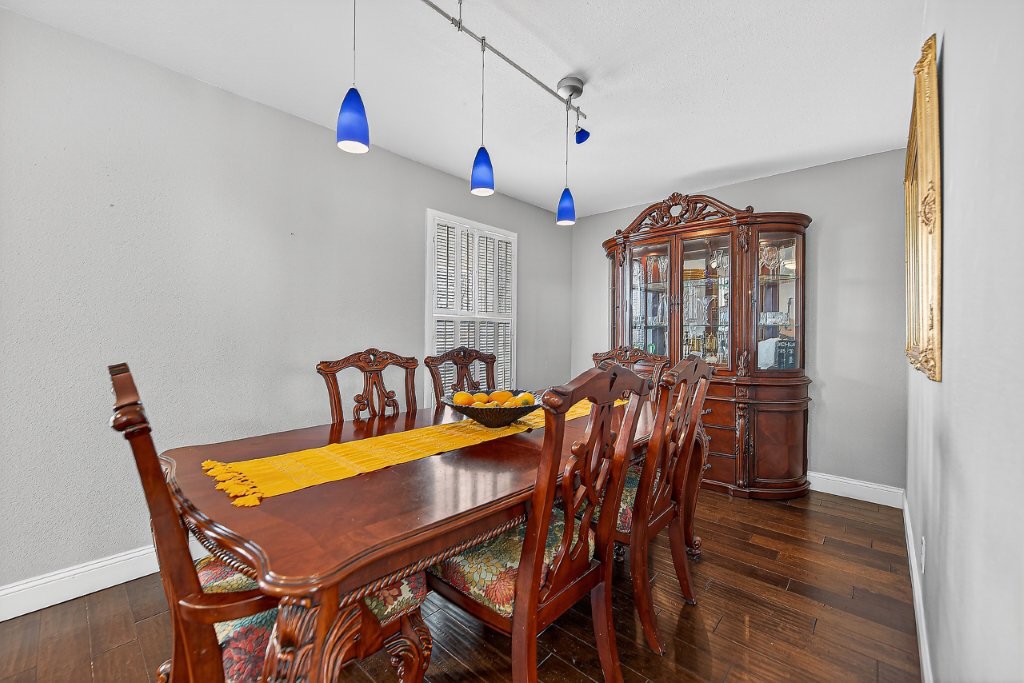 Rosewood Add Rogers - Residential Lease