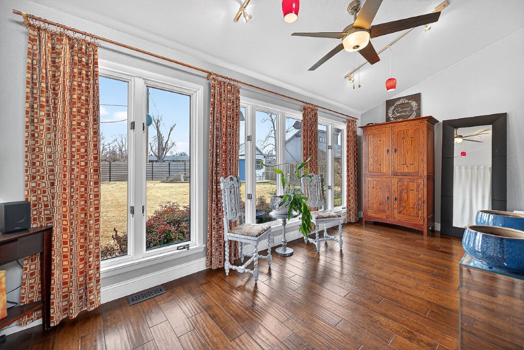 Rosewood Add Rogers - Residential Lease