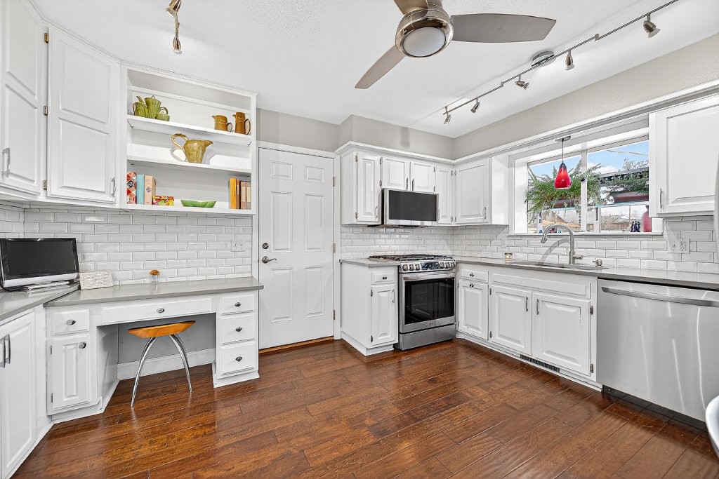 Rosewood Add Rogers - Residential Lease