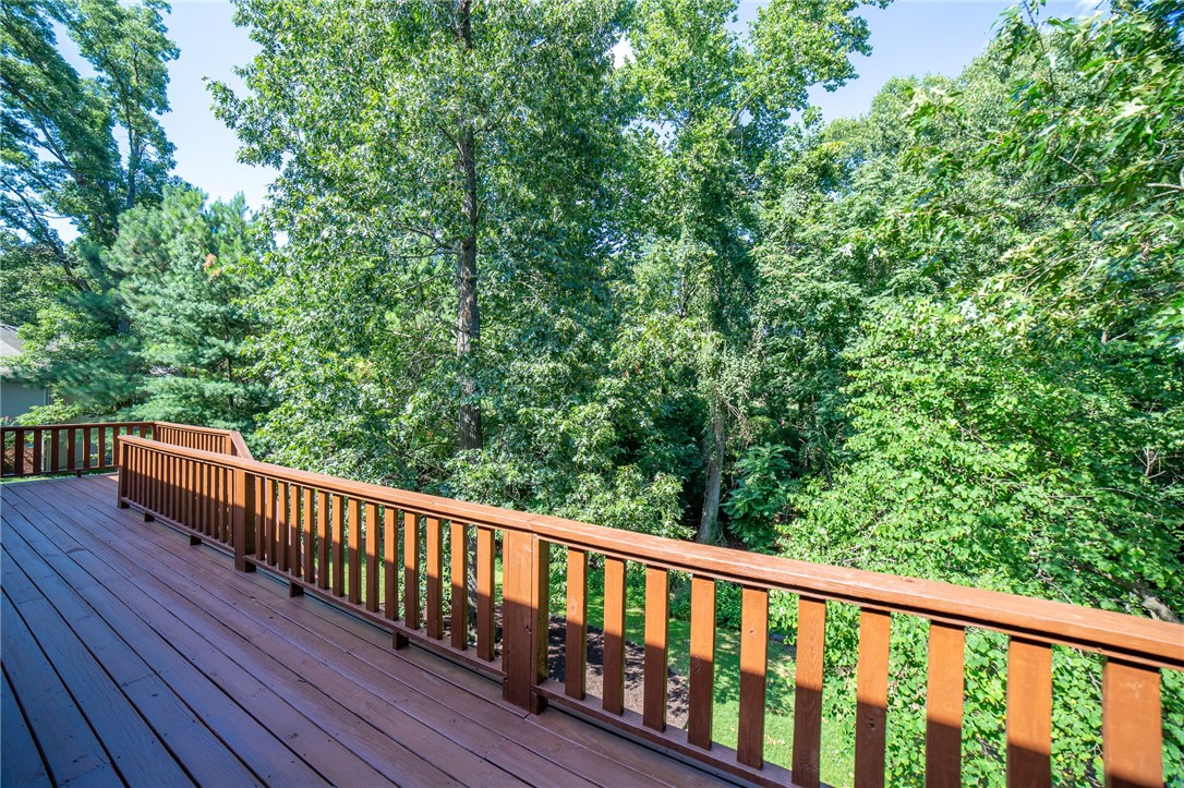 Twin Lakes Estate Rogers - Residential