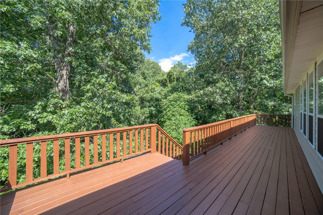 Twin Lakes Estate Rogers - Residential