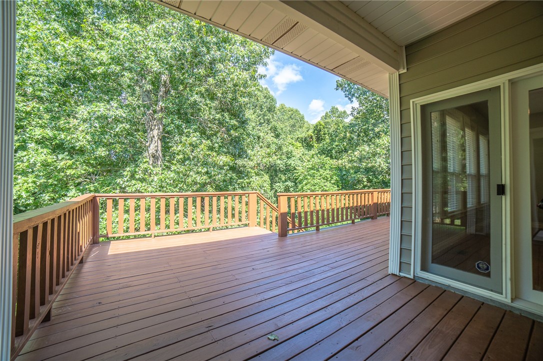 Twin Lakes Estate Rogers - Residential