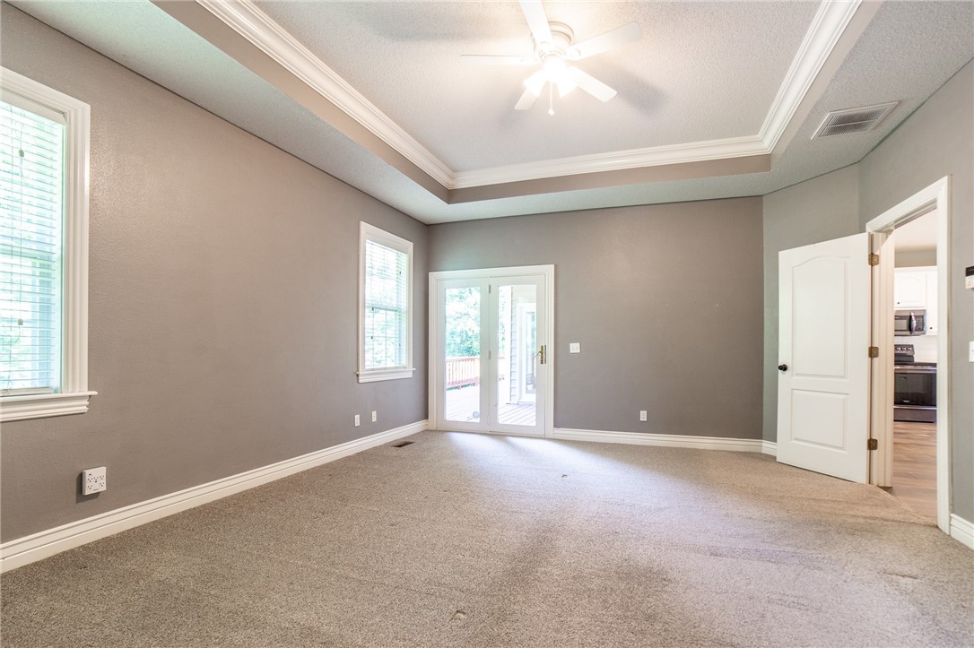 Twin Lakes Estate Rogers - Residential