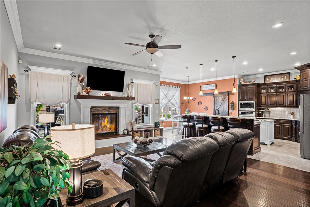 Lexington Sub Rogers - Residential
