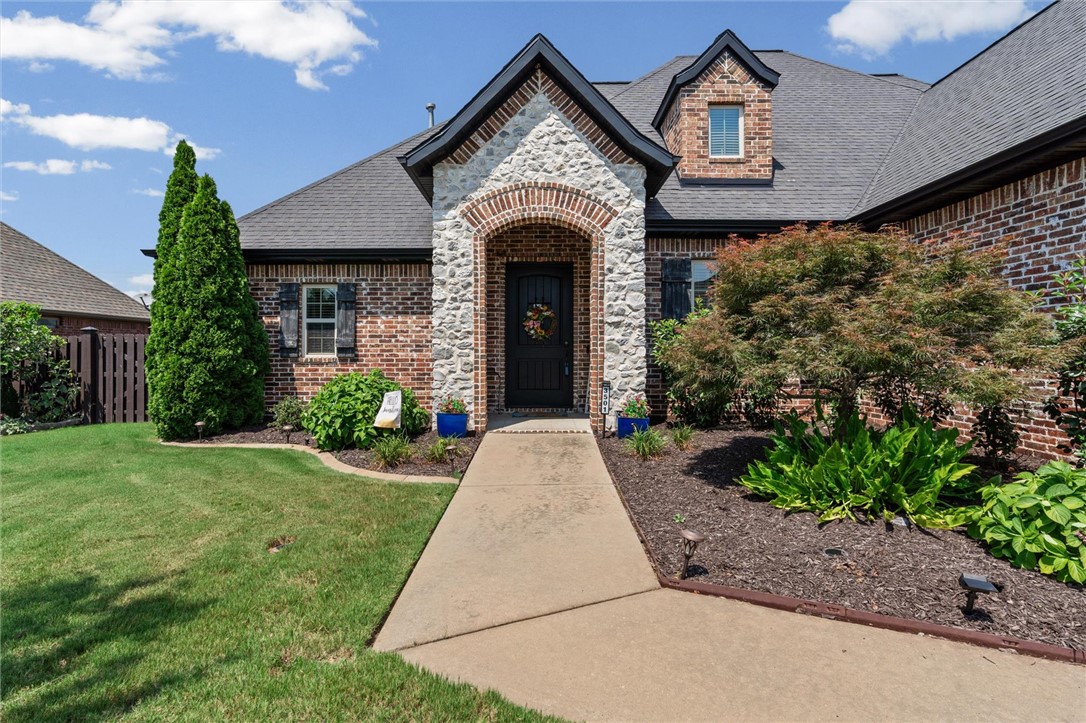 Lexington Sub Rogers - Residential