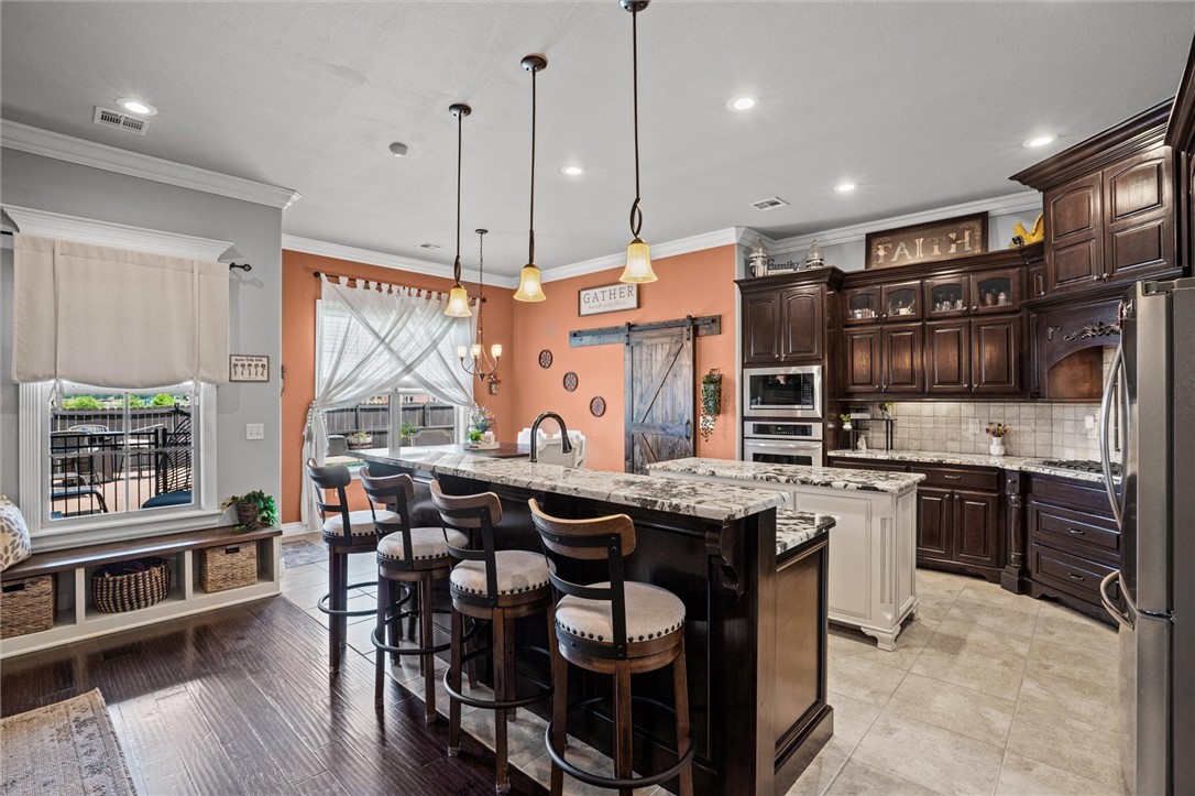Lexington Sub Rogers - Residential