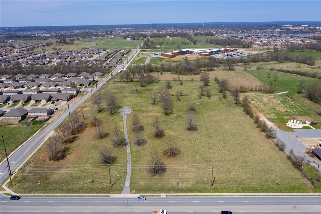 11-19-31-BENTONVILLE - Land