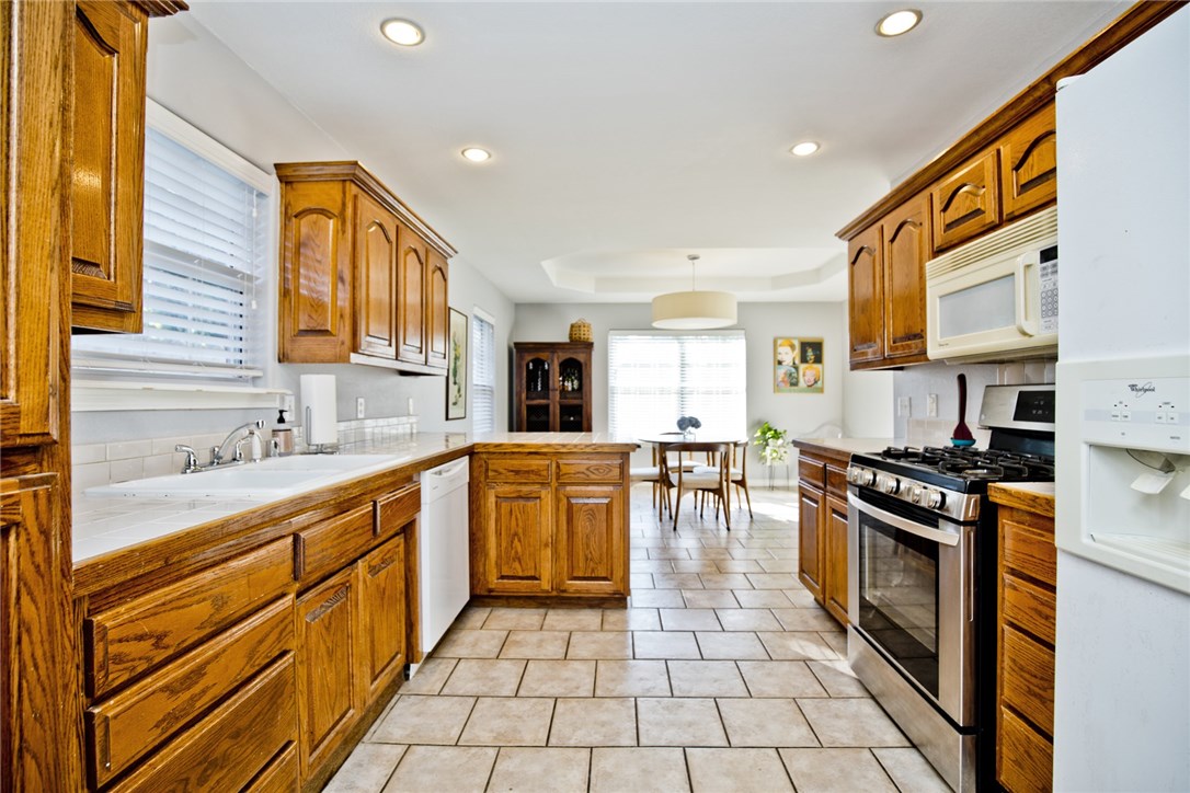 Champions Estates Rogers - Residential