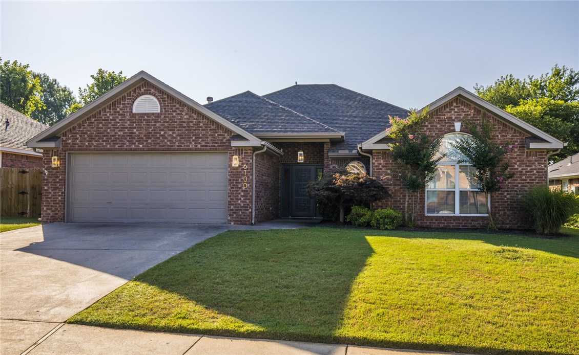 Champions Estates Rogers - Residential