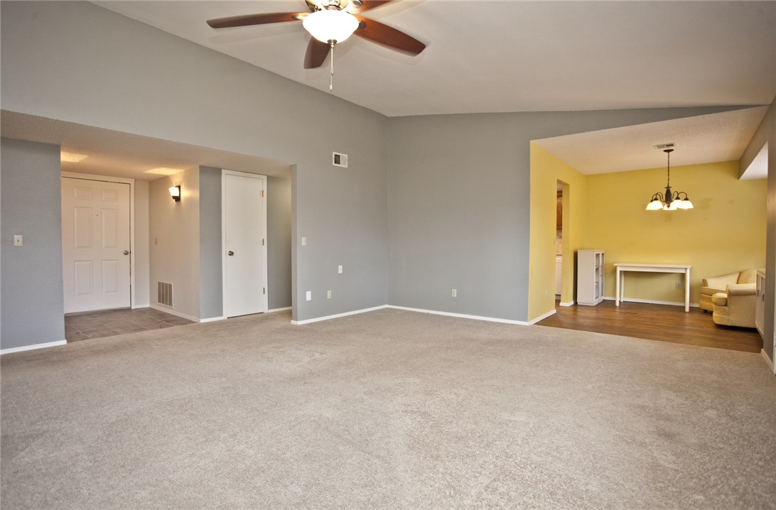 Whispering Timbers Ph 2 Rogers - Residential