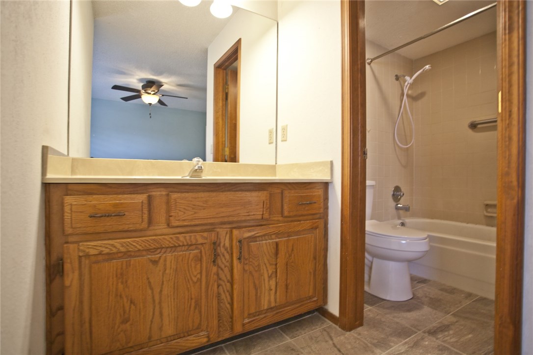 Whispering Timbers Ph 2 Rogers - Residential